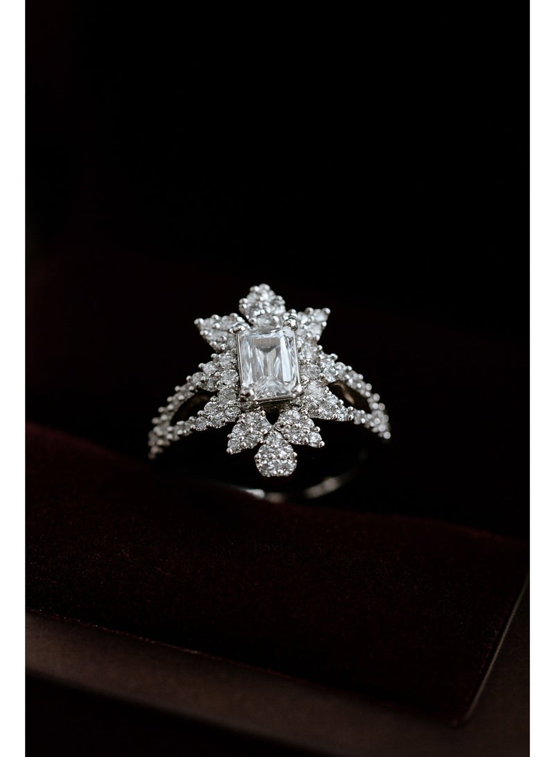 ثري دايموندز خاتم سيلفر فاخر مطلي بلاتين وروديوم بتصميم نجمي – فري سايز ولمعة تخطف العين - Image 3