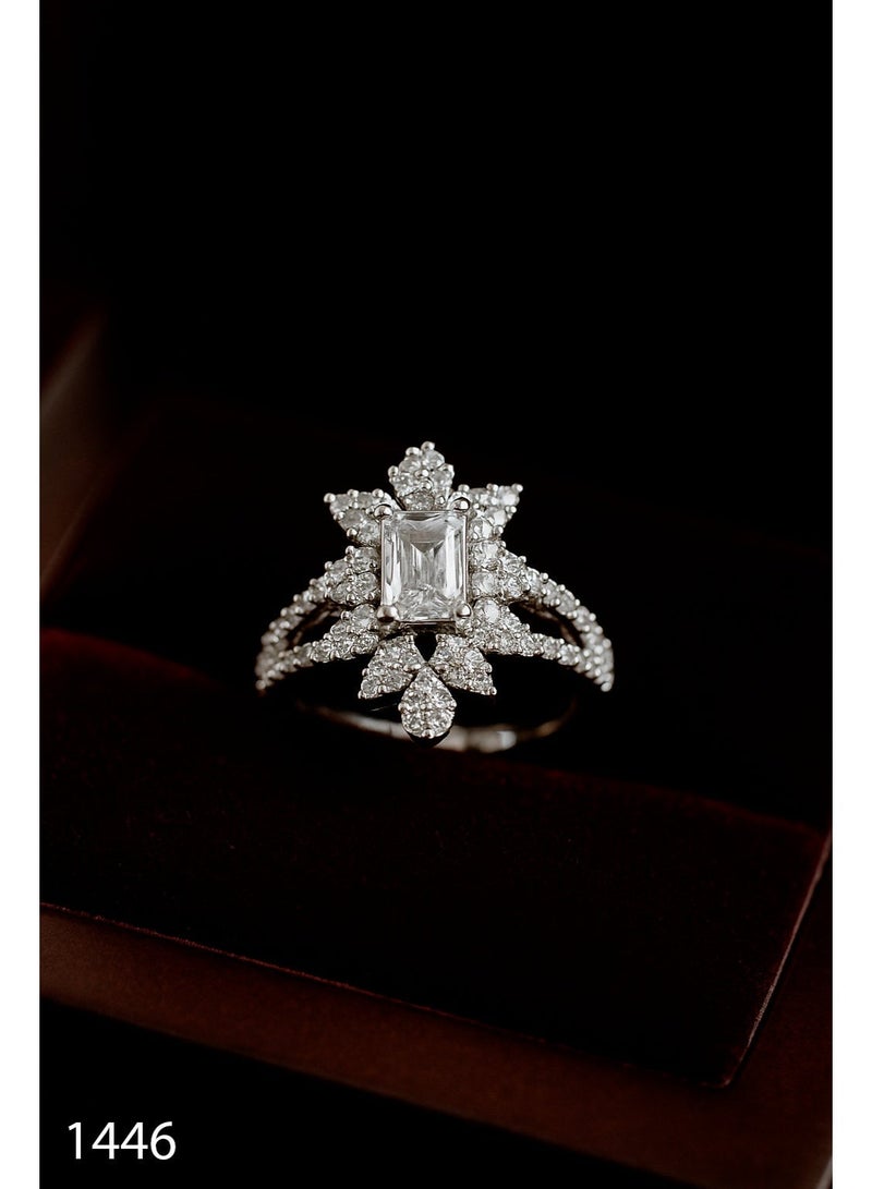 ثري دايموندز خاتم سيلفر فاخر مطلي بلاتين وروديوم بتصميم نجمي – فري سايز ولمعة تخطف العين - Image 2