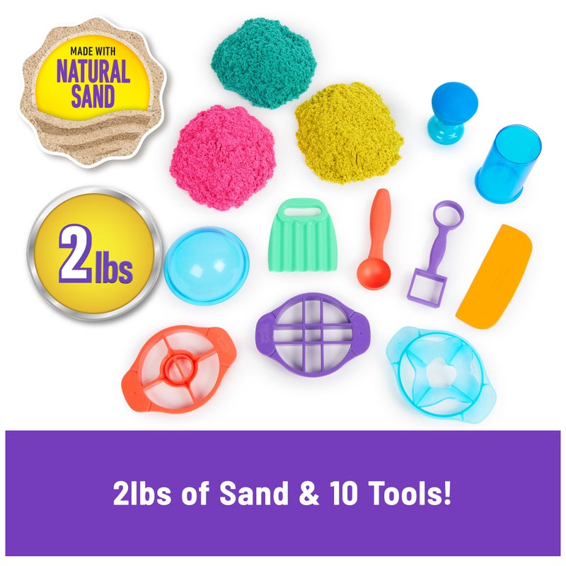 Kinetic Sand رمل كينيتك، مجموعة رملية مثيرة مع 2 رطل من الرمل للعب (وردي، أصفر وأخضر مائل إلى الأزرق)، 10 أدوات وقوالب، ألعاب حسية، هدايا العطلات وملحقات التخزين للأطفال من عمر 3 سنوات وما فوق - Image 2