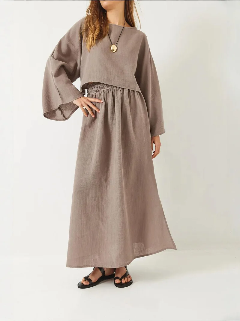 Bianco Lucci LUCCI Textured Crew Neck Blouse and Skirt Set