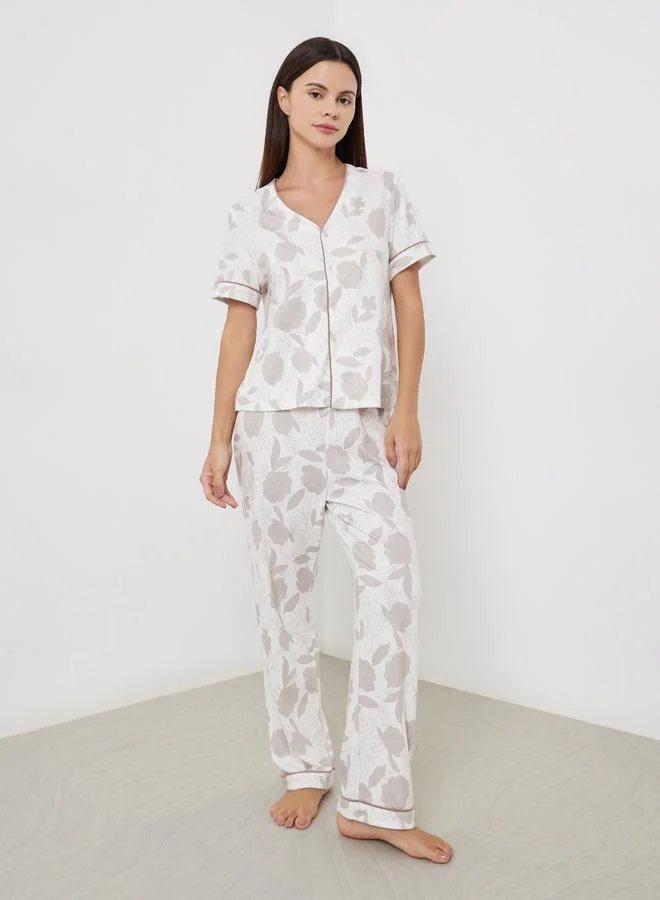 Styli Styli All-Over Print V Neck Top and Long Pyjama Set