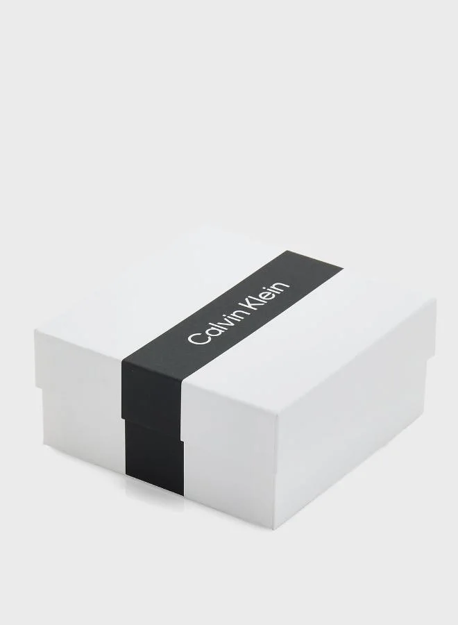 كالفن كلاين أساسيات هندسية