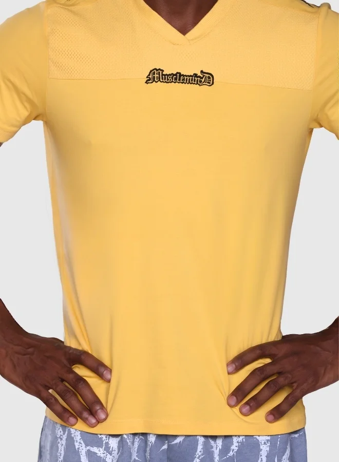 Musclemind Men's Printed V-Neck Regular Fit T-Shirt with Super Soft, Mesh Panels,Long-Lasting Colour, Wrinkle Resistant Stretchable Fabric, for All Day Comfort