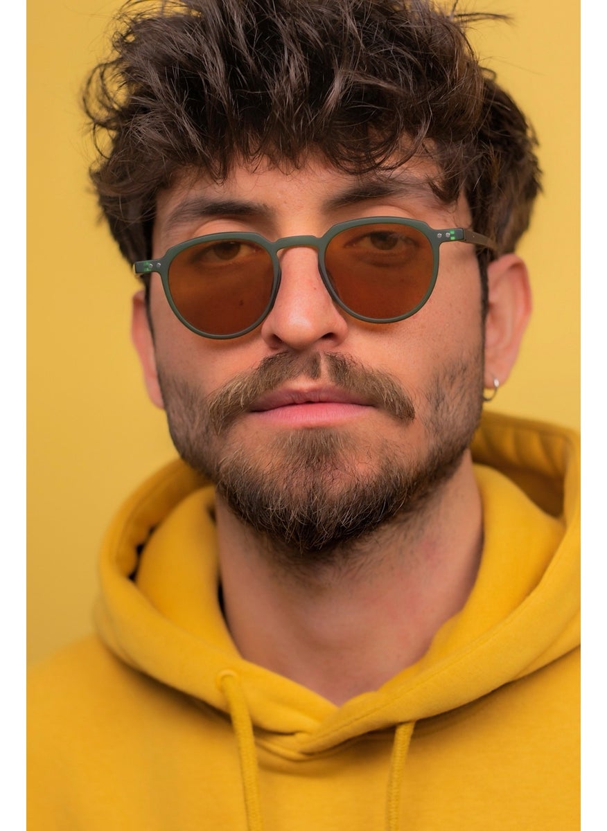 Focus On Wilson Matte Green Unisex Sunglasses  - Image 2
