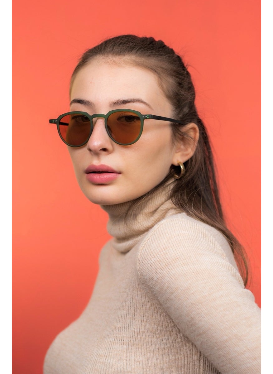 Focus On Wilson Matte Green Unisex Sunglasses  - Image 5