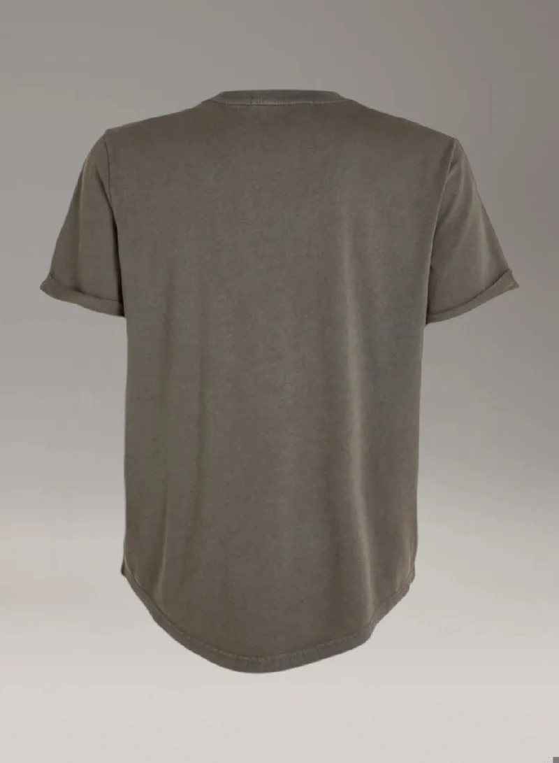 Calvin Klein Jeans Endless Grey Washed Cotton Badge T-shirt for Men | Best Price UAE