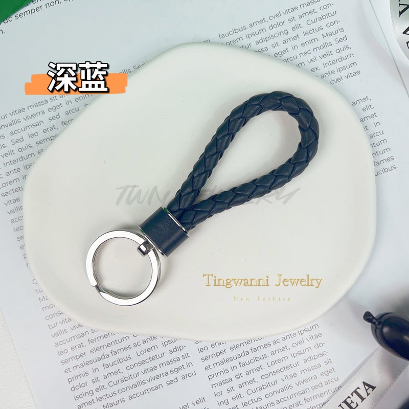 2025 سلسلة مفاتيح عائلية جديدة B حبل جلد الماعز مضفر لحامل المفاتيح للرجال والنساء الأزواج مشبك أوتس-فضي - Image 5