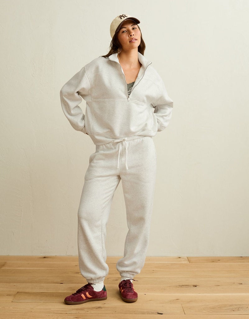 American Eagle AE Everyday Luxe Low-Rise Baggy Jogger - Image 1