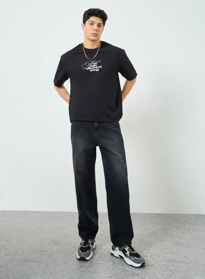 ستايلي تيشيرت واسع بطبعة جرافيك