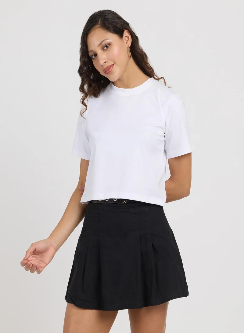 PINACOLADA Women's Daisy White Solid Crop Tee