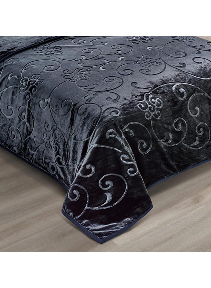 Xi Duo Duo Single-size blanket, two sides: one embossed, one plain, with an ultra-soft texture. Size: 160*220cm - Image 3