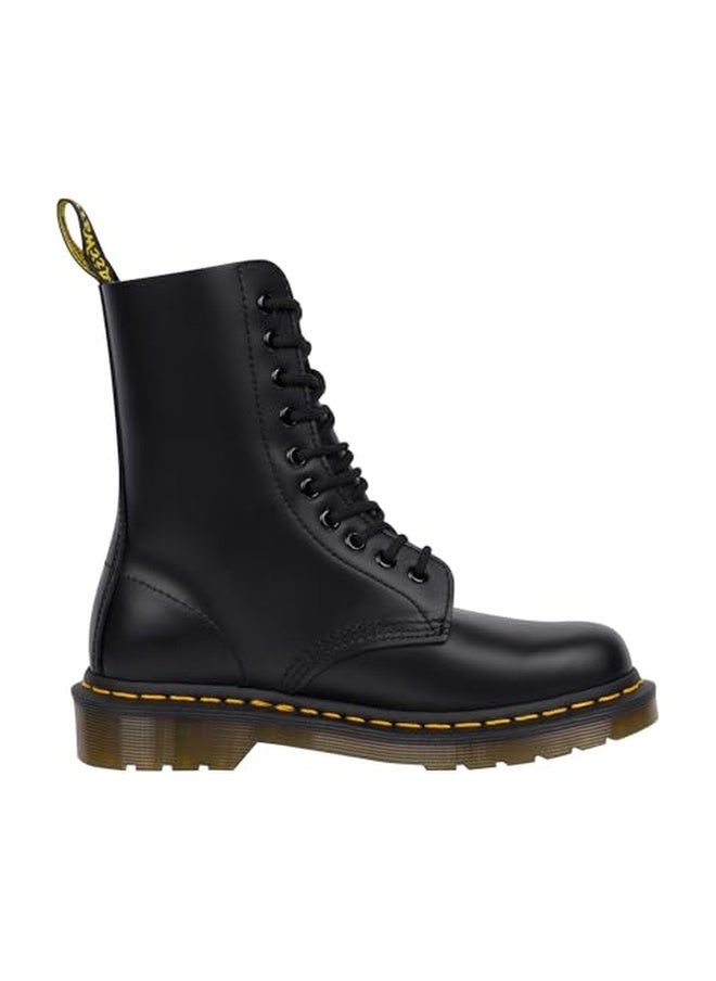 Dr Martens د. مارتنز، حذاء جلد 1490 10 عيون للرجال والنساء، أسود ناعم، 6 أمريكي نساء/5 أمريكي رجال - Image 1