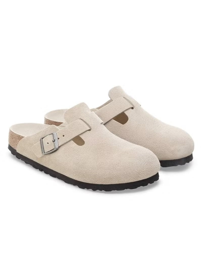 بيركنستوك صنادل بيركنستوك بوسطن من الجلد السويدي - لون رملي بيج مريح وفاخر - Image 2