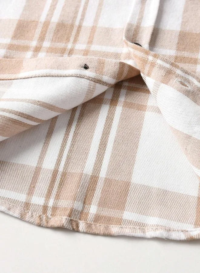 تايك تو قميص بطبعة مربعات وتفاصيل أزرار