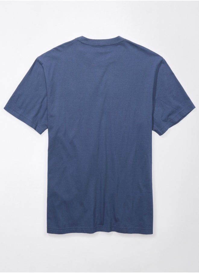 American Eagle - تي شيرت جرافيكي مطرز بشعار AE - Image 1