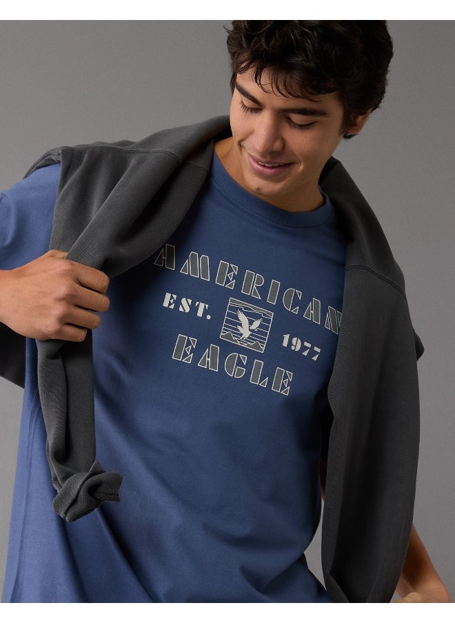 American Eagle - تي شيرت جرافيكي مطرز بشعار AE - Image 1