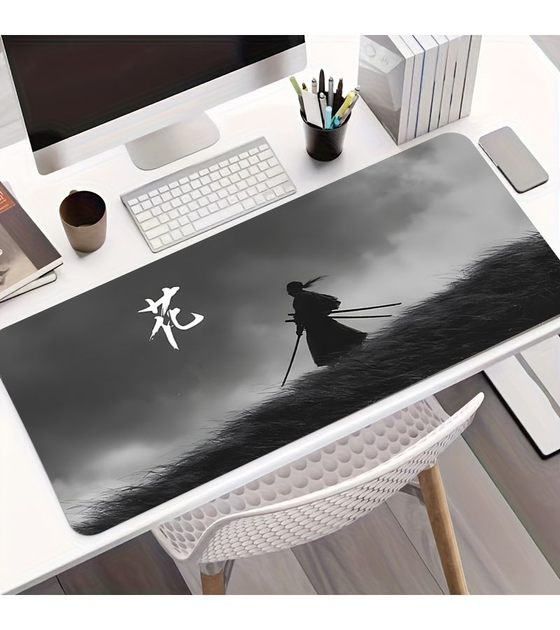 وسادة ماوس للألعاب كبيرة الحجم 30x70 سم بتصميم الساموراي بقاعدة مطاطية مانعة للانزلاق - Image 1
