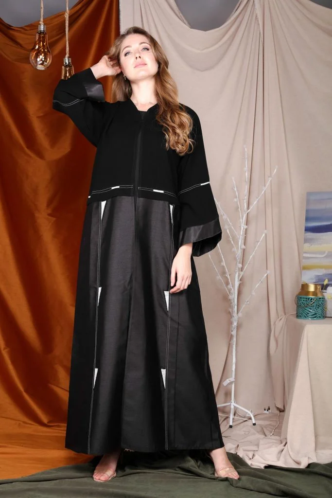 Moistreet Double Hues Embroidery Abaya