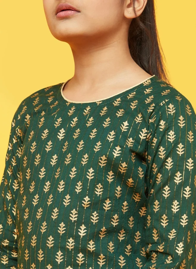 أيه كيه إس Ethnic Motifs Printed Green Kurta with Sharara for Girls