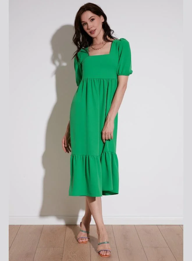 ليلا ليلا فستان طويل مريح بياقة مربعة وكشكش للنساء