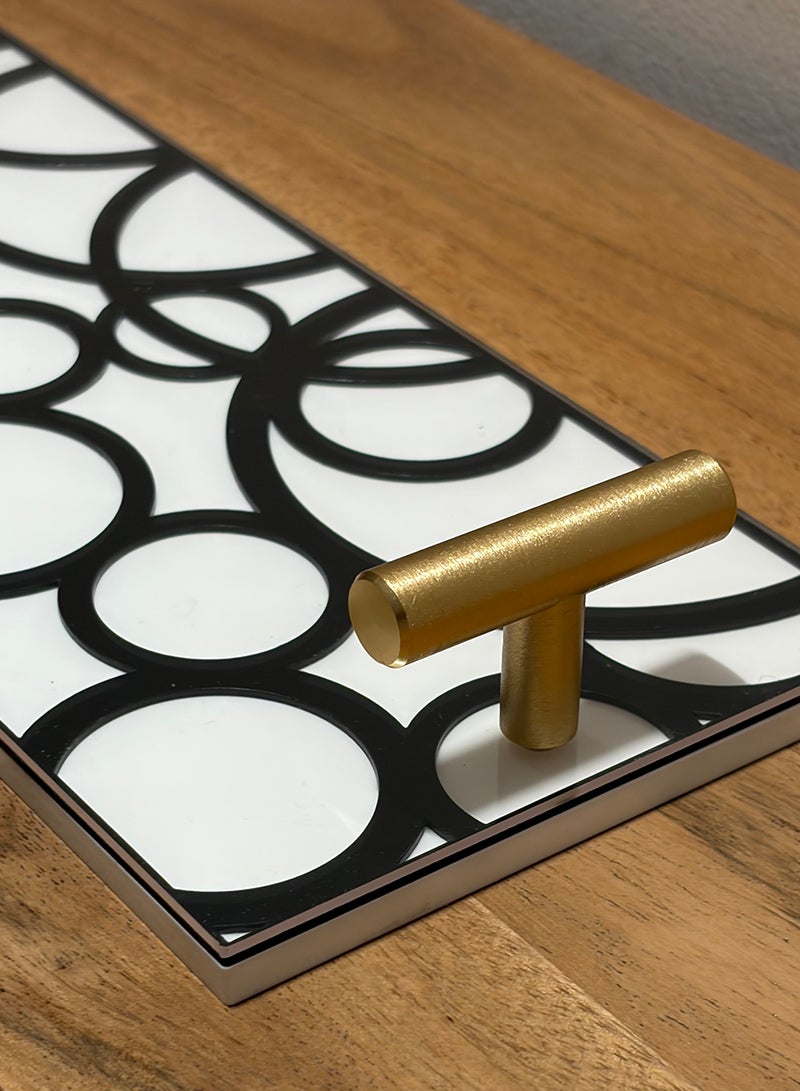 لوحة صينية تقديم من الأكريليك بتصميم مزخرف ومقابض معدنية ذهبية اللون - Image 3