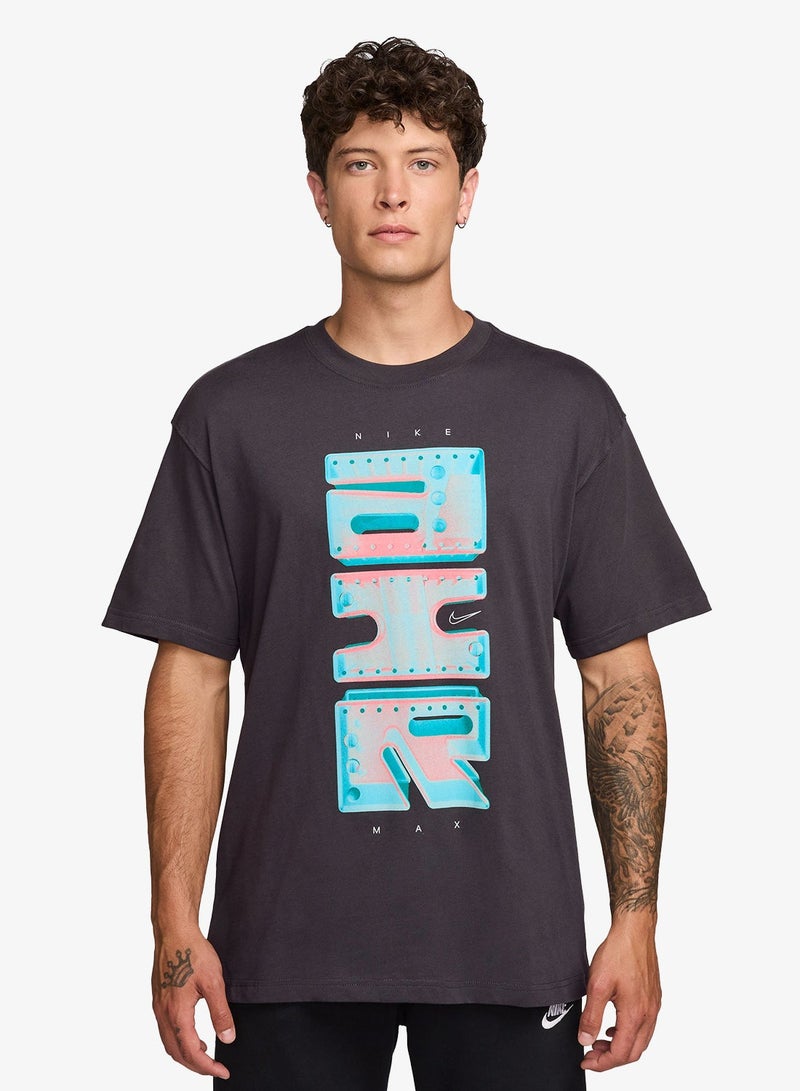 Nike Nsw Lifestyle Am Day Plus T-Shirt - Image 1