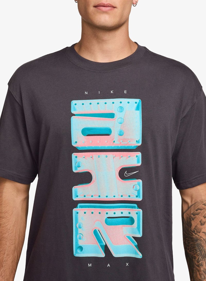 Nike Nsw Lifestyle Am Day Plus T-Shirt - Image 3