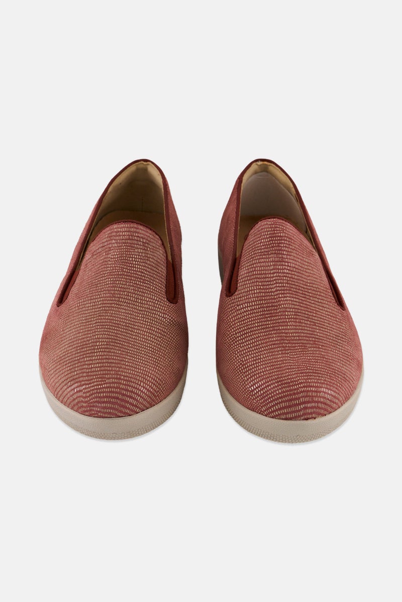 FitFlop أحذية نسائية سليب أون بطبعة وزغ، حمراء - Image 2