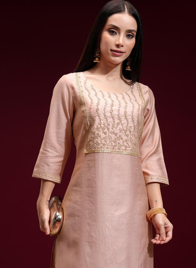 فيشود كورتا مطرز بالزهور بياقة مطرزة بالترتر - Image 1