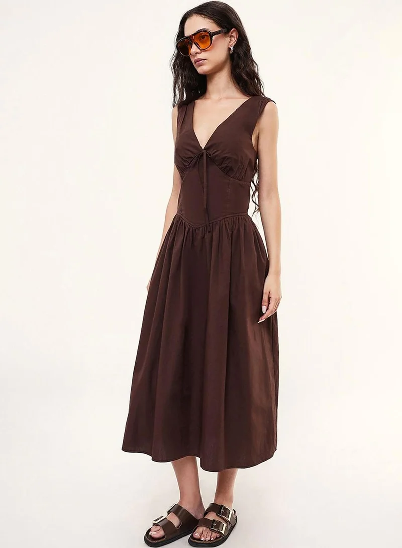 دينيس لينغو Women Brown 100% Cotton Solid Midi Shift Fit And Flared Dress