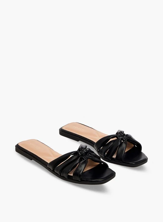 سيليست Women Textured Flat Sandals