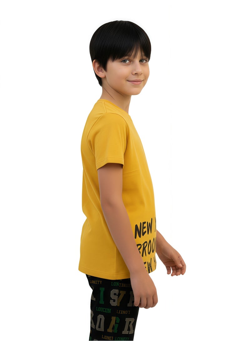 جوانا طقم بيجاما أولادي بطبعة نيويورك بروكلين، قميص نص كم وبنطال طويل، أصفر/أسود - Image 4