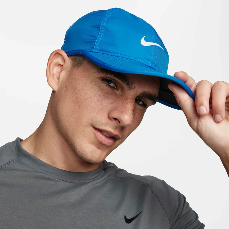 Nike Dri-FIT Club Unstructured Featherlight Cap