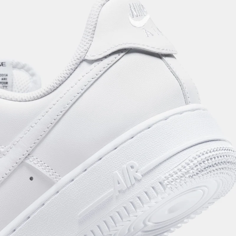 Nike Women's Air Force 1 '07 EasyOn Shoes