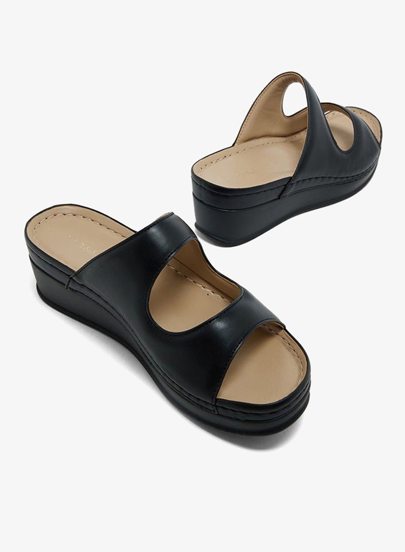 فينتشي صندل بكعب منخفض وشريط واحد - Image 4