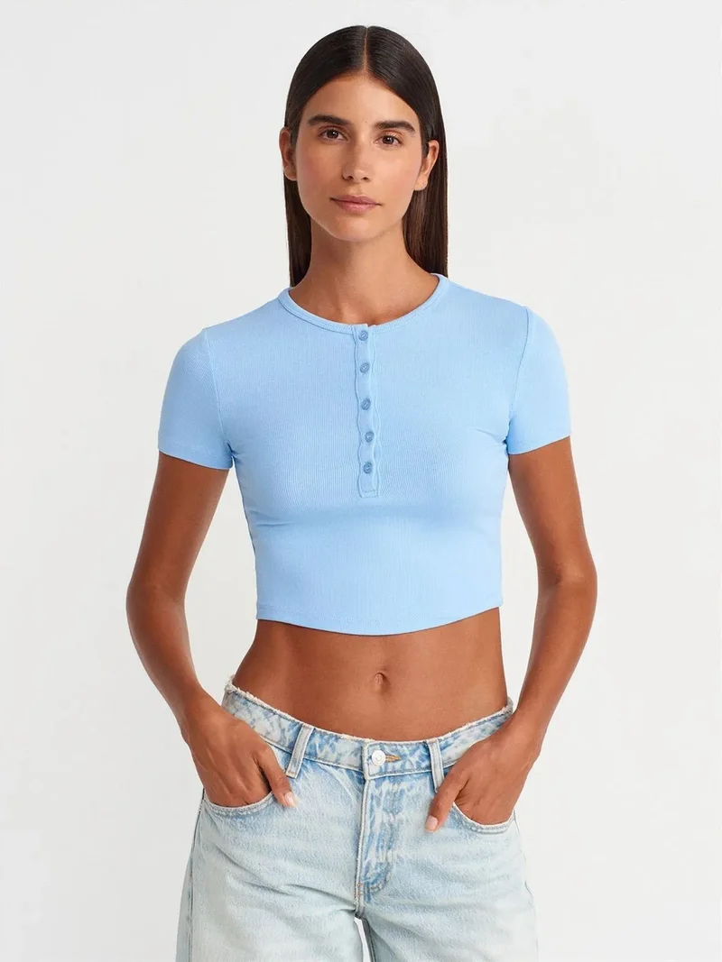 ديلفين DILVIN Slim Fit Crop Blouse With Buttons