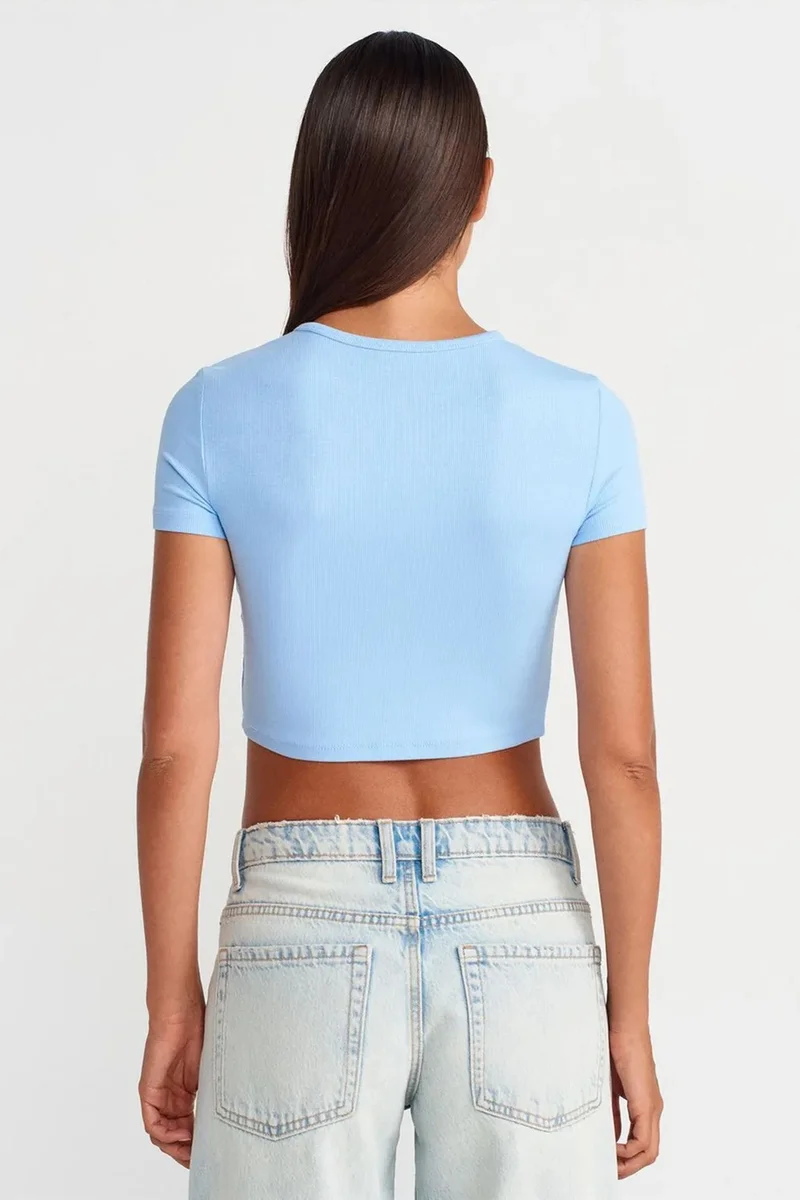 ديلفين DILVIN Slim Fit Crop Blouse With Buttons
