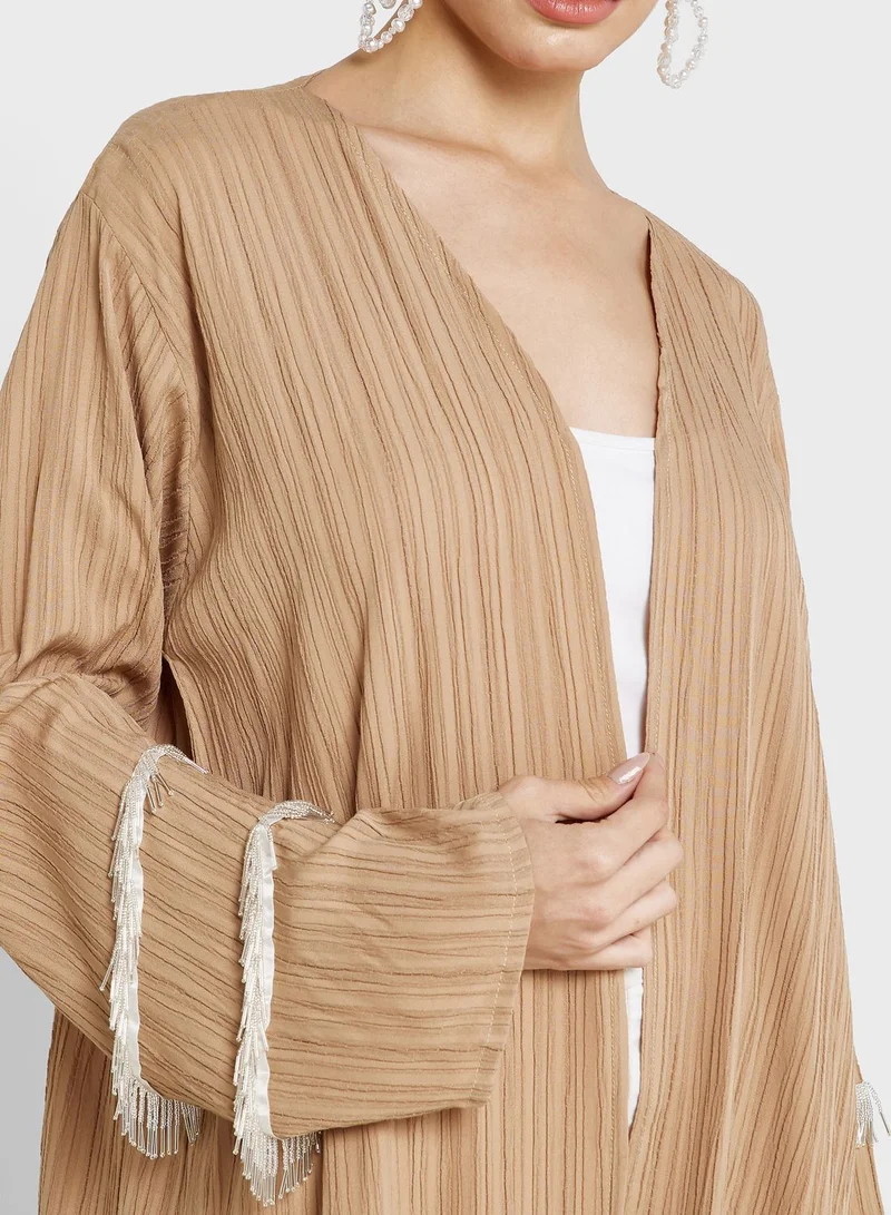 Khizana Textured Abaya With Sheila