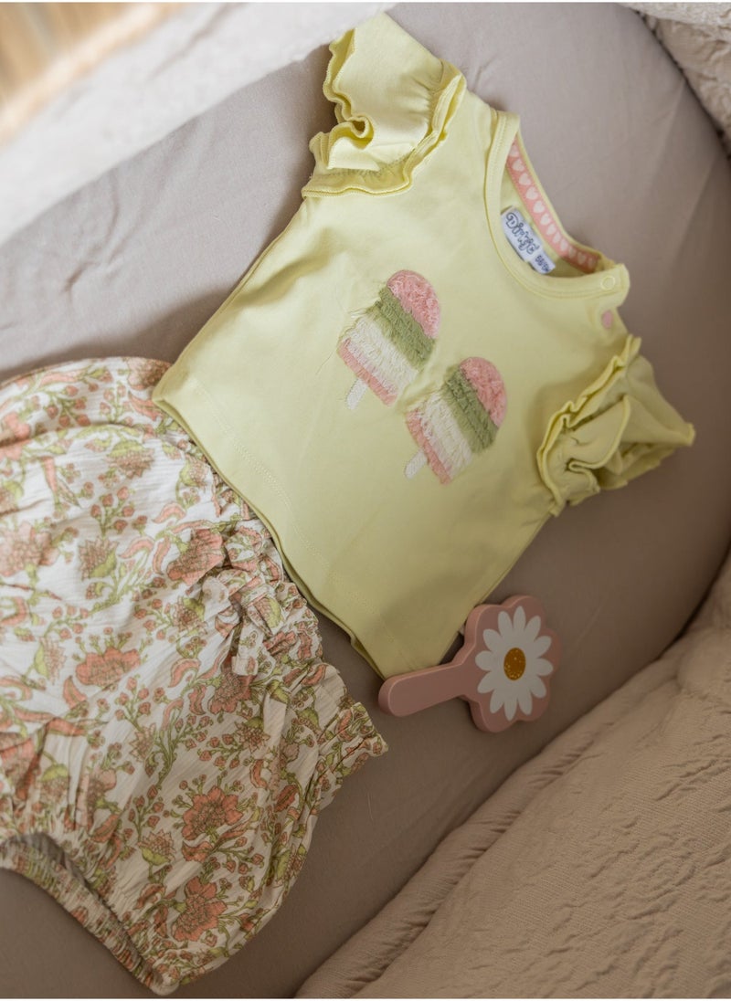 Dirkje T-shirt & Shorts - Image 1