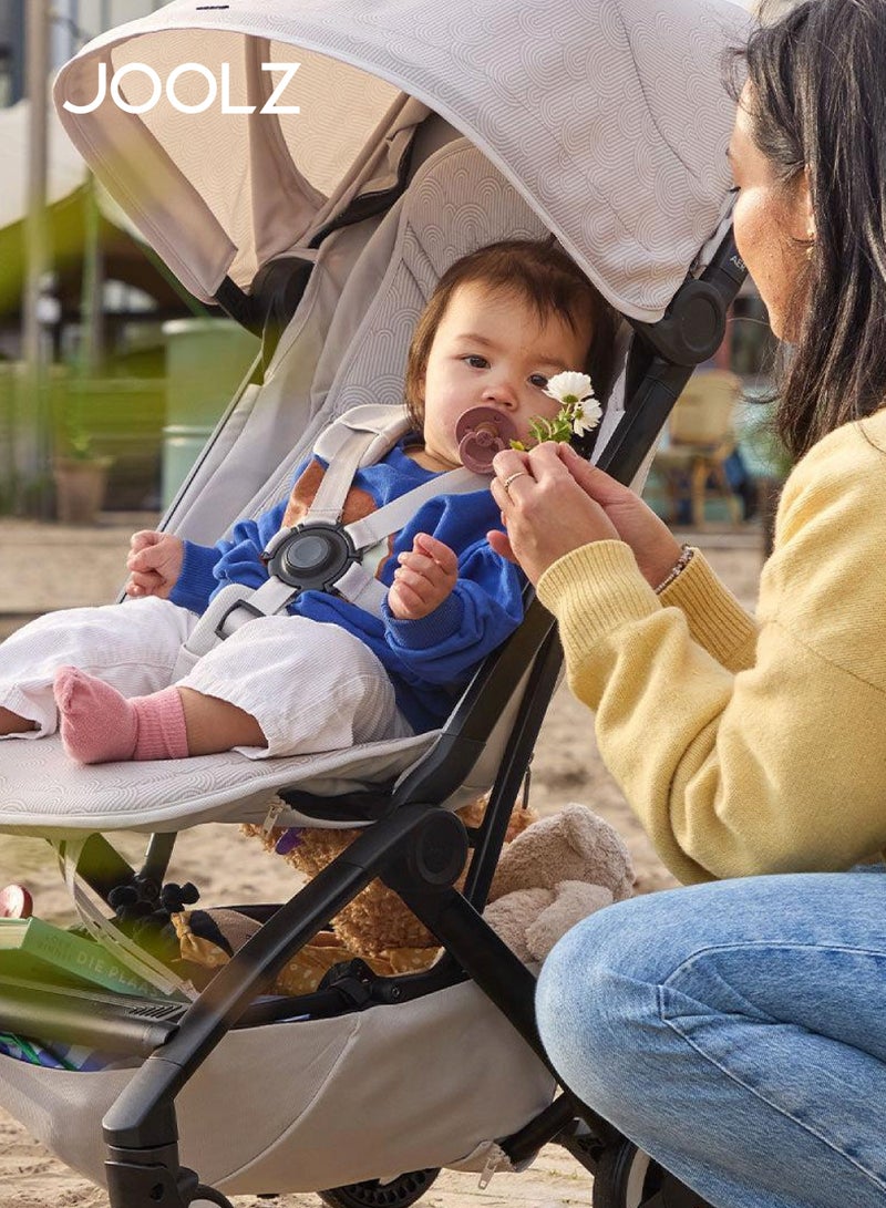 JOOLZ Compact & Lightweight Baby Stroller | One-Hand Fold | Suitable from Newborn to Toddler | Easy Steering | Airplane Friendly | Ultra-Compact | 44x53x23.5 CM | Calming Beige | 6.2 Kg - Image 2