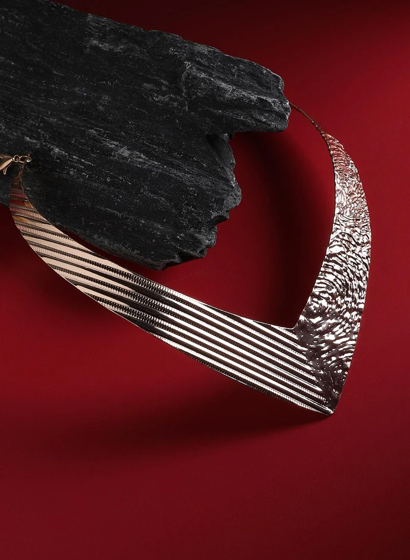 SOHI Ribbed Statement Artificial Necklace Jewellery