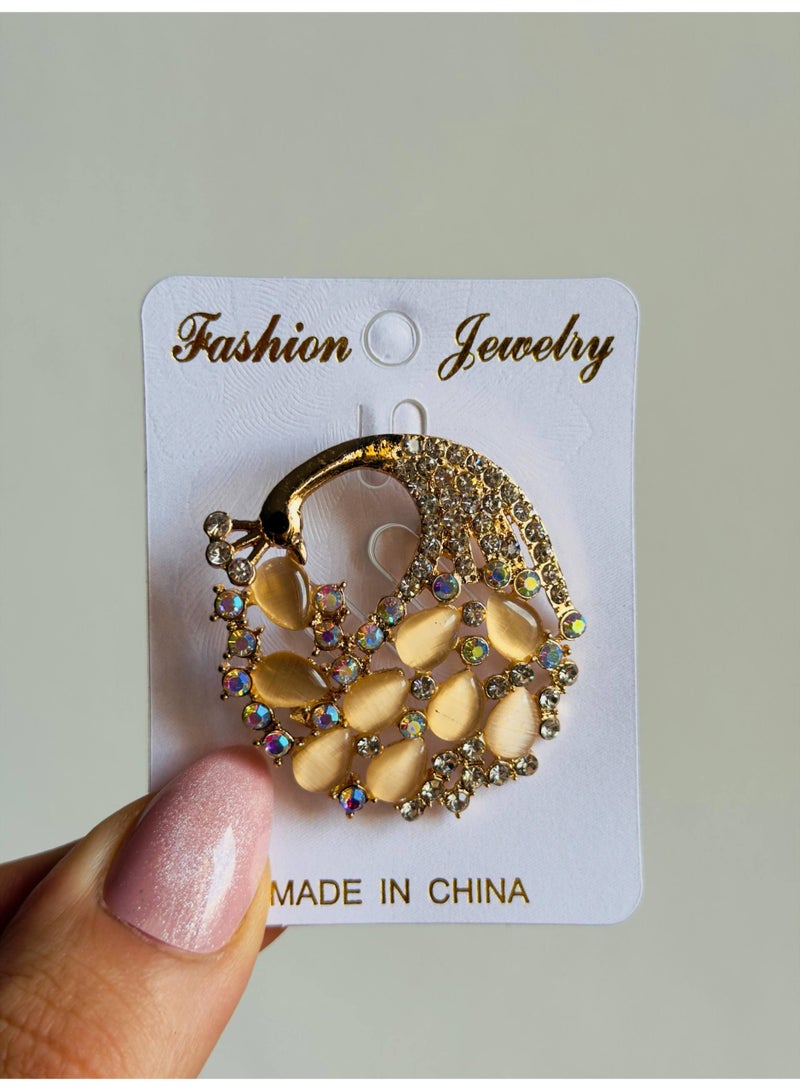 دبوس ملابس انيق مرصع بالفصوص بروش