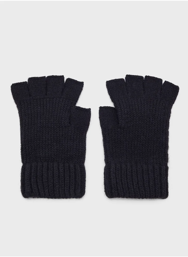 Seventy Five Knitted Half Finger Gloves