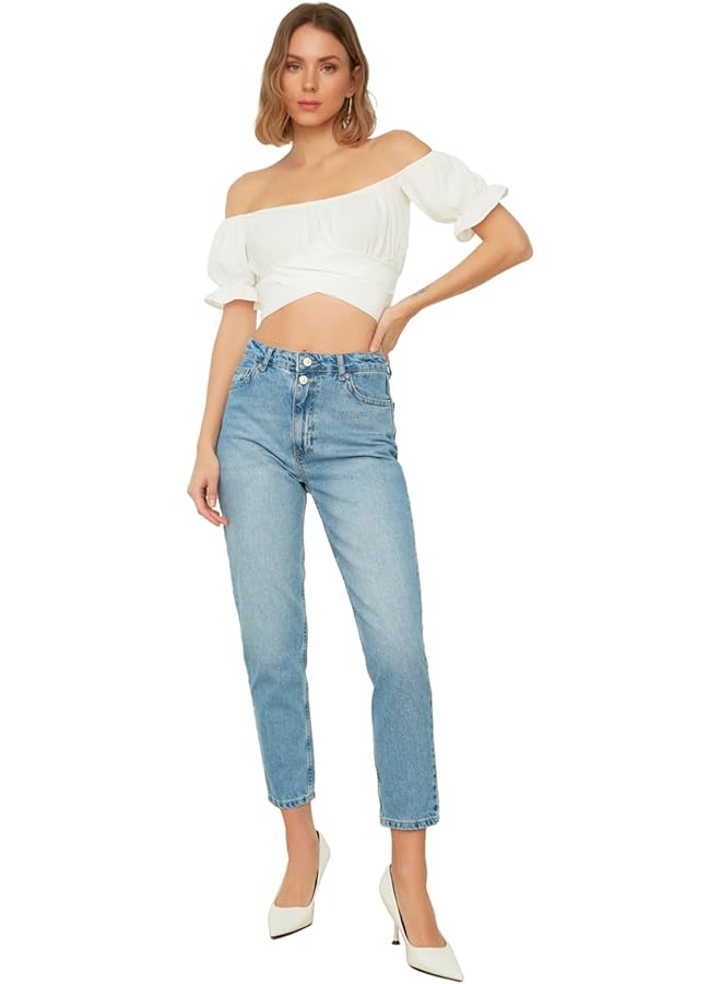 ترينديول بنطلون جينز نسائي أزرق بأزرار مزدوجة وخصر مرتفع (عبوة من قطعة واحدة) - Image 1