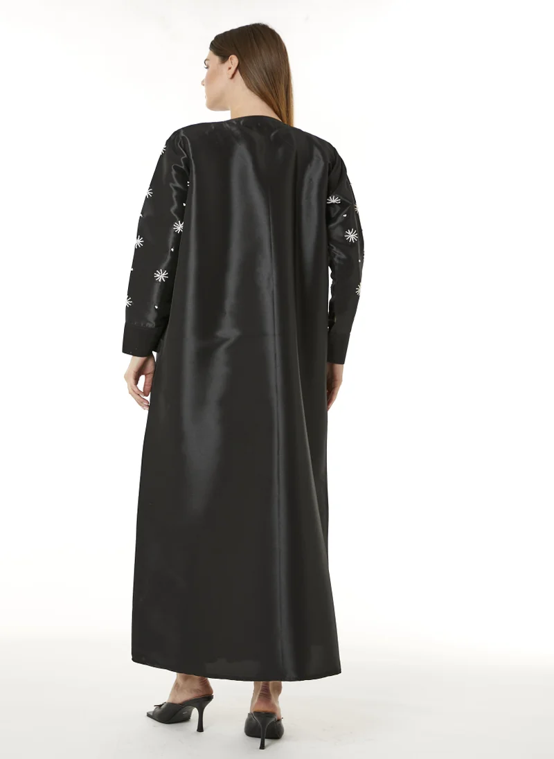مويستريت Black Victoria Satin Embroidered Abaya