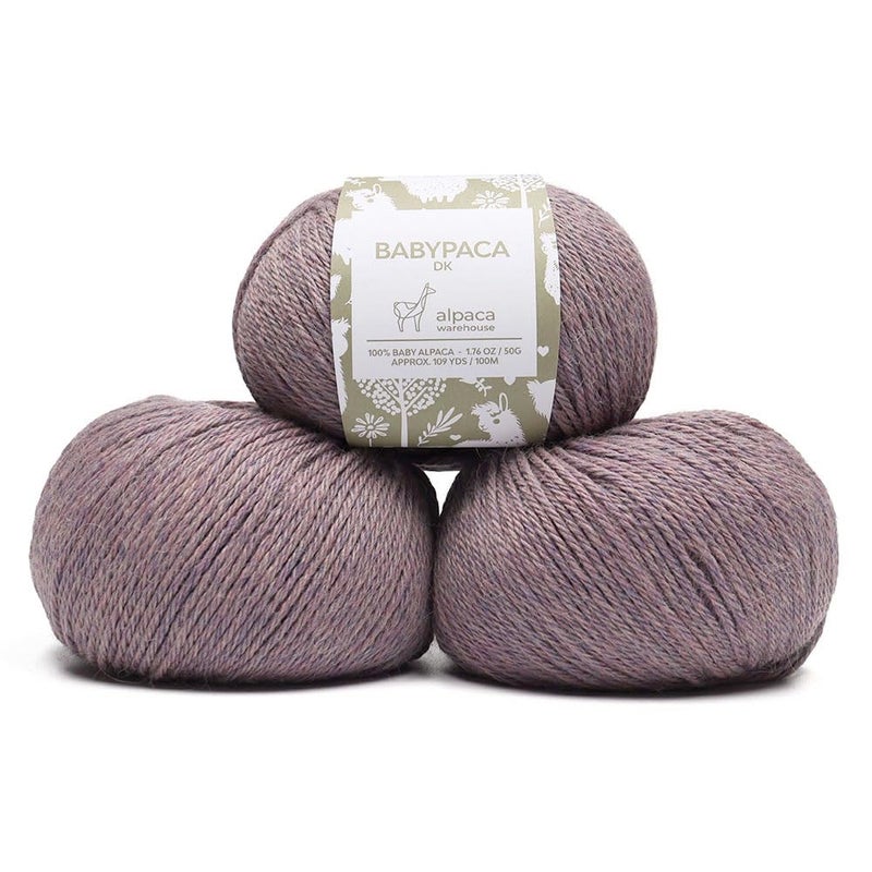 Alpaca Warehouse طقم خيوط صوف ألباكا للأطفال 100% من 3 كرات (150 جرام) وزن DK - مصنوع في بيرو - ناعم بشكل مذهل ومثالي للحياكة والكروشيه (لافندر رمادي) - Image 1
