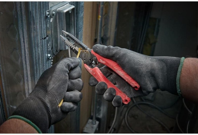 Milwaukee 48-22-3079 6-In-One Combination Wire Stripping and Reaming Pliers for Electricians - Image 4