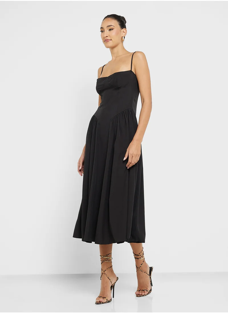 جينجر Strappy Corset Bodice Volume Midi Dress