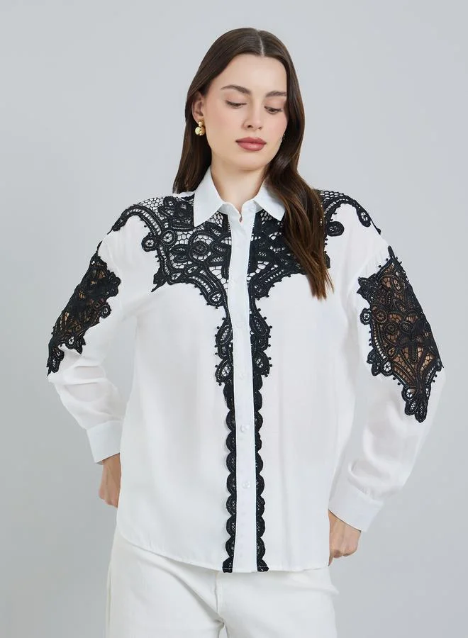 ستايلي بلوزة بتفاصيل دانتيل