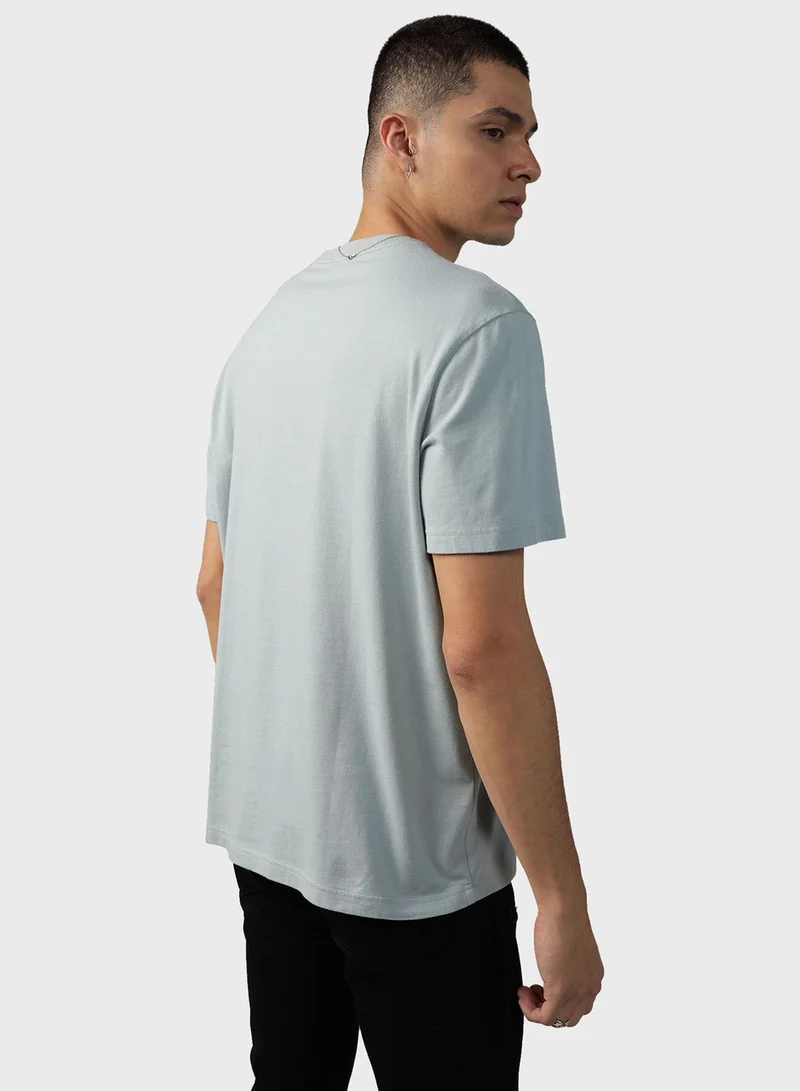 American Eagle Graphic Crew Neck T-Shirt
